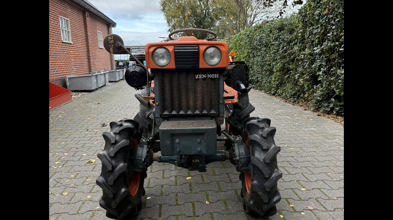 Kubota ZB7000 met frees